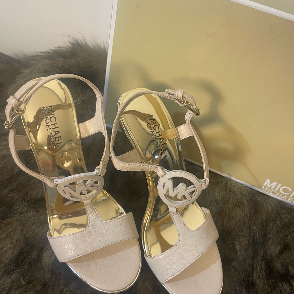 Michael Kors Women's Cream Sandals
